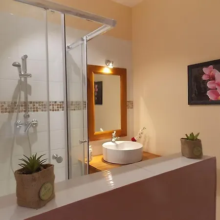 Bed and Breakfast L'escale De La Pradelle *