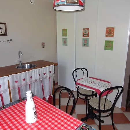 L'escale De La Pradelle Bed and Breakfast *