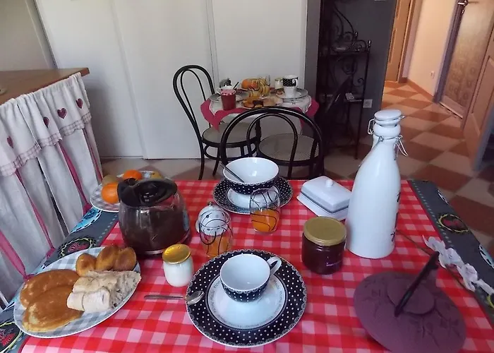 L'escale De La Pradelle Frühstückspension Montgiscard