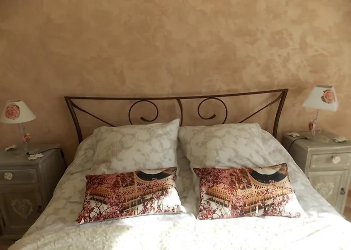 L'escale De La Pradelle Frühstückspension *